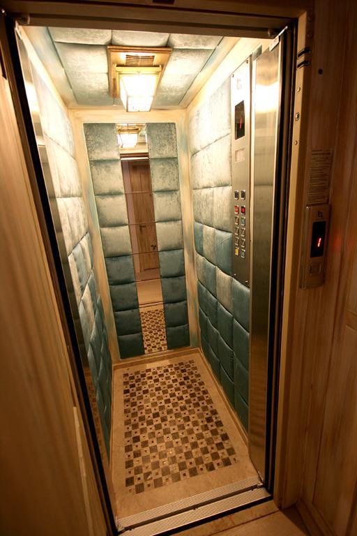 Trilyali Butik Hotel Tirilye Bagian luar foto